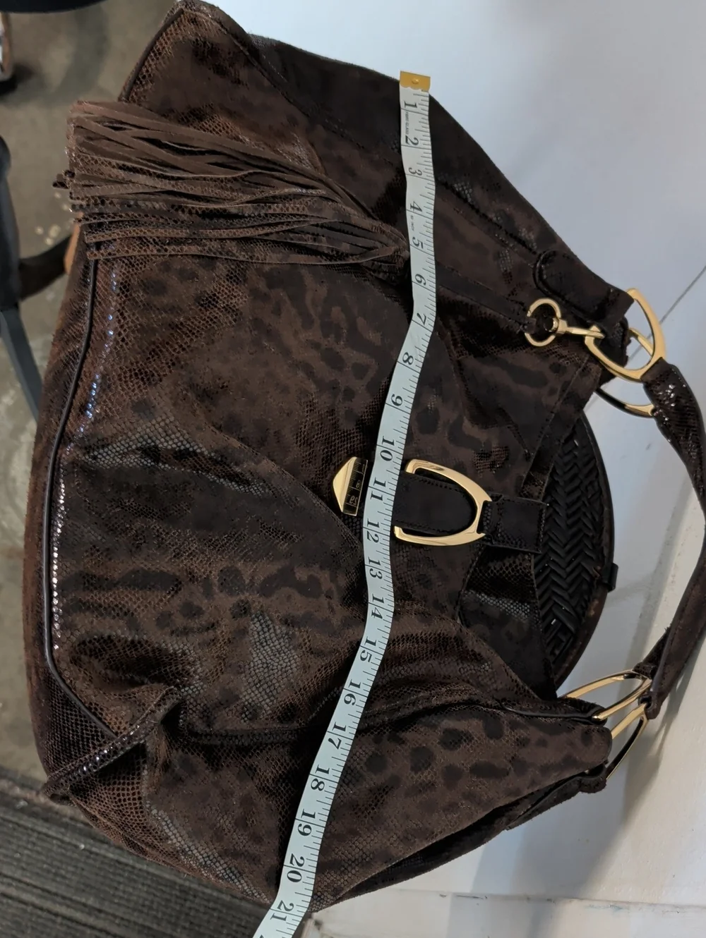 G.I.l.I. Got it love it leather shoulder Bag Snake Style Large Tassel Hobo